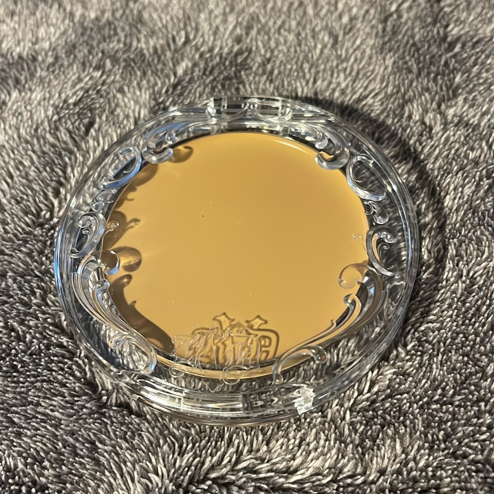 KVD Medium 033 Good Apple Skin-Perfecting Hydrating Foundation Balm - Picture 5 of 6